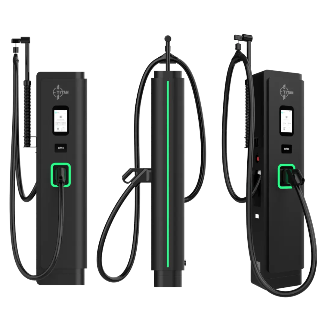 E-Titan DC Split Ladestation, Ansicht der Leistungseinheit sowie zwei Ladesäulen